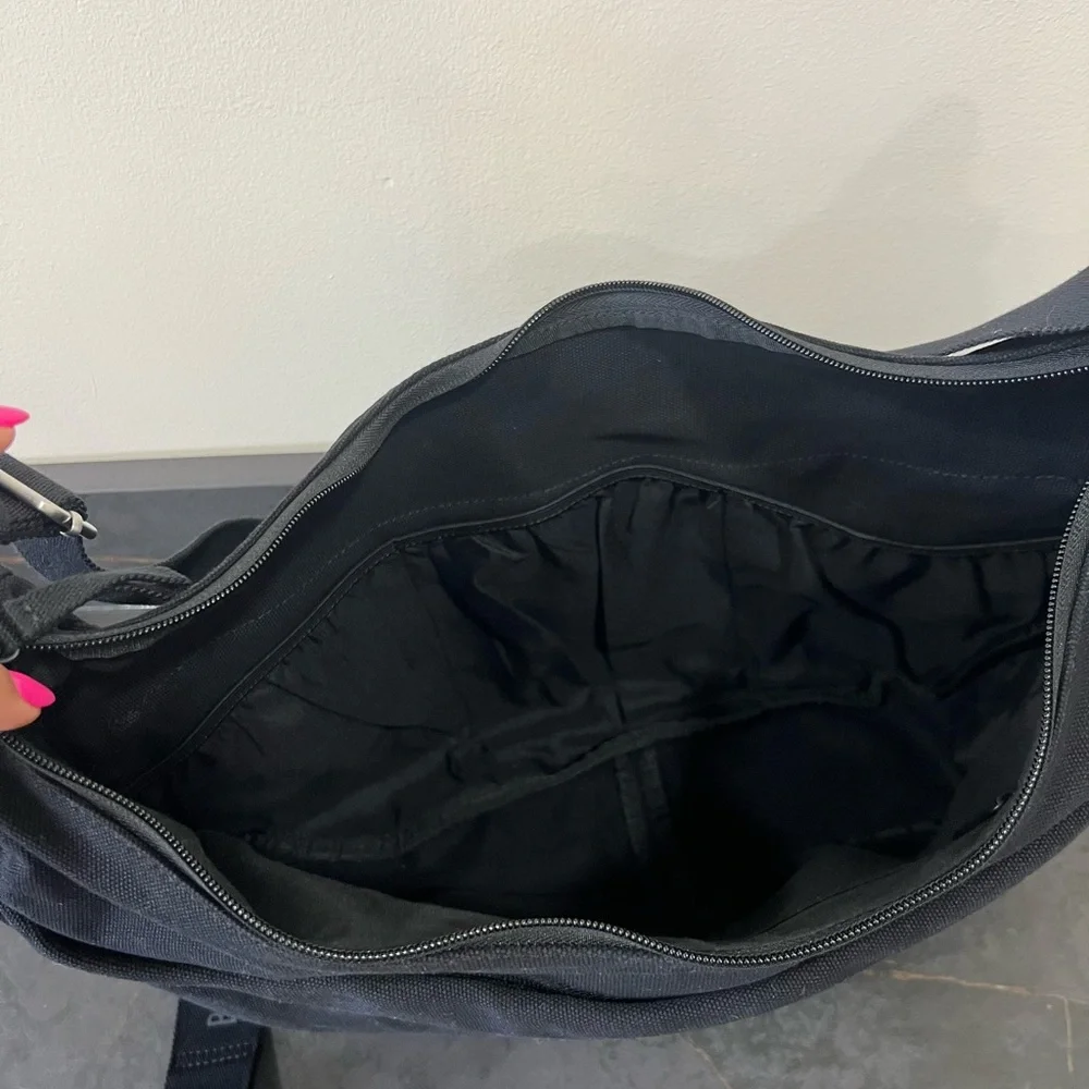 BEIS Carryall Crossbody in Black - Picture 7 of 7